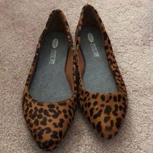 Dr. Scholl’s textured cheetah print flats